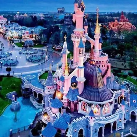 アパート Large 4 Bedroom Near Metro - Only 30 Minutes To Paris And Disneyland クレテイユ