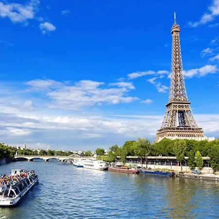 Large 4 Bedroom Near Metro - Only 30 Minutes To Paris And Disneyland Apartment *