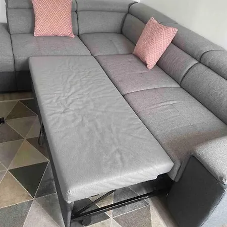 Large 4 Bedroom Near Metro - Only 30 Minutes To Paris And Disneyland * Creteil