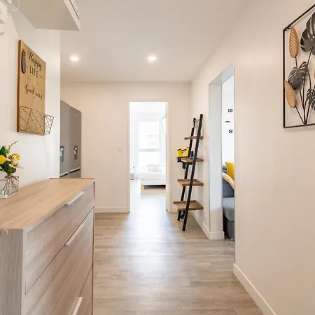 Large 4 Bedroom Near Metro - Only 30 Minutes To Paris And Disneyland Creteil