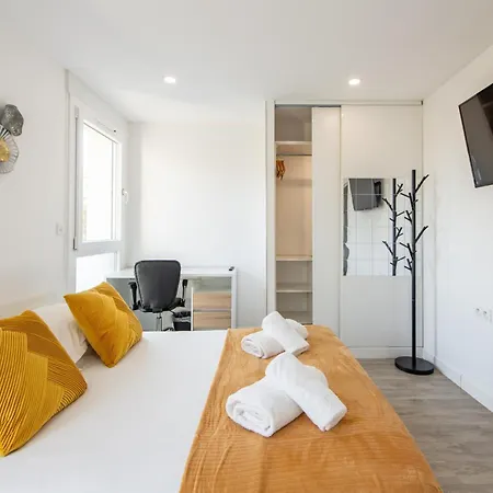 Large 4 Bedroom Near Metro - Only 30 Minutes To Paris And Disneyland * Creteil