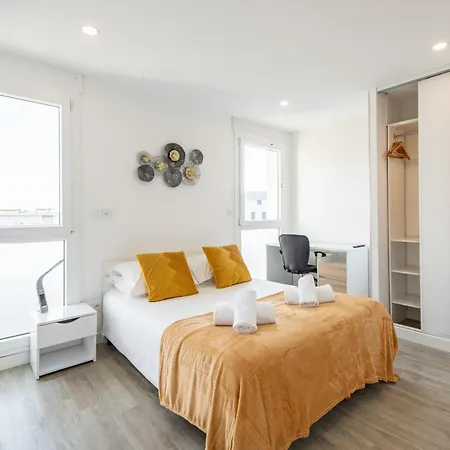 Apartment Large 4 Bedroom Near Metro - Only 30 Minutes To Paris And Disneyland