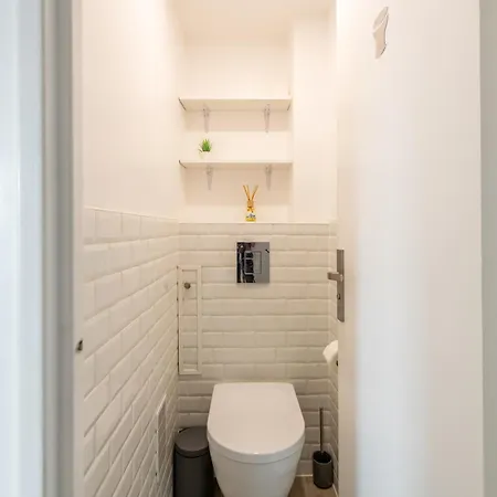 Large 4 Bedroom Near Metro - Only 30 Minutes To Paris And Disneyland Creteil