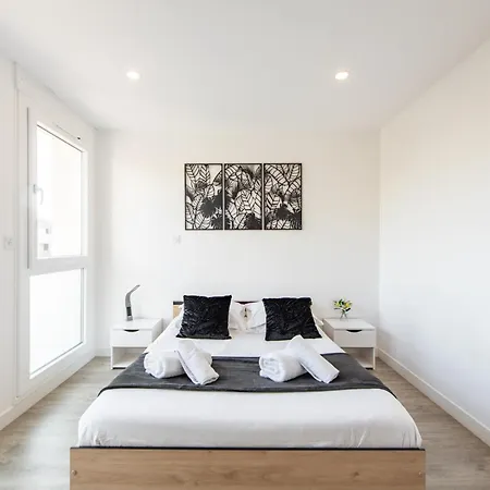 Large 4 Bedroom Near Metro - Only 30 Minutes To Paris And Disneyland Apartamento *